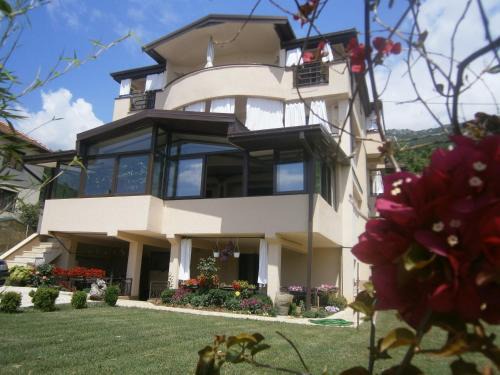 Pestani Apartment | Villa Koceski