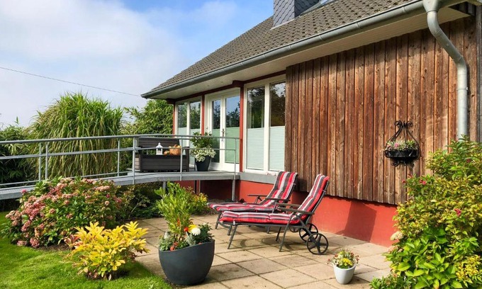 Grodersby House | villa kunterBUNT