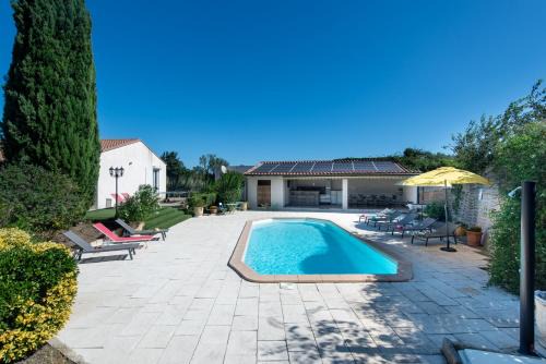 Tarascon House | Villa l'ESTEL en campagne avec piscine privée proche Arles et Avignon