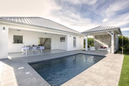 Saint-Francois Villa | VILLA L'INDIA - Un havre de paix familiale