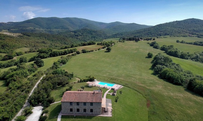 Bibbona Villa | Villa La Guardiana Promoted by WeekHomes.com