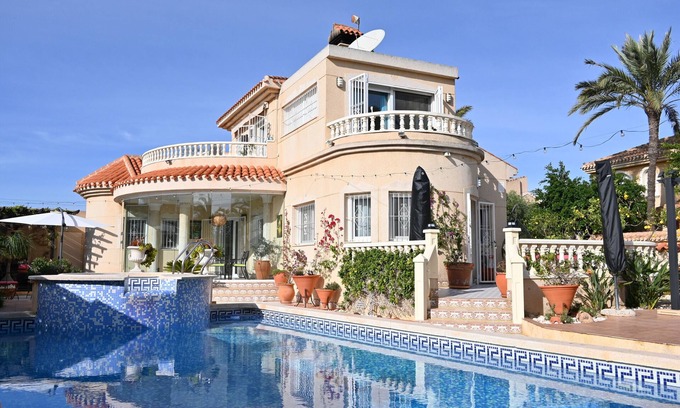 El Algar Villa | Villa 'La Mariposa' with Sea View, Wi-Fi and Air Conditioning