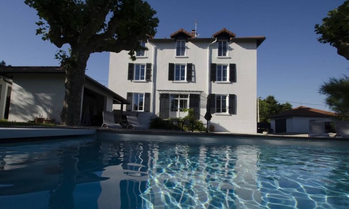 Villieu-Loyes-Mollon House | Villa La Maternité