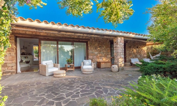 Portobello House | Villa La Roche - Independent Villa