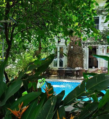 Luong Son Villa | Villa La Senlis, biệt thự kiểu Pháp