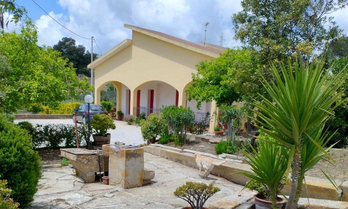 Santa Ninfa Villa | Villa LaDa