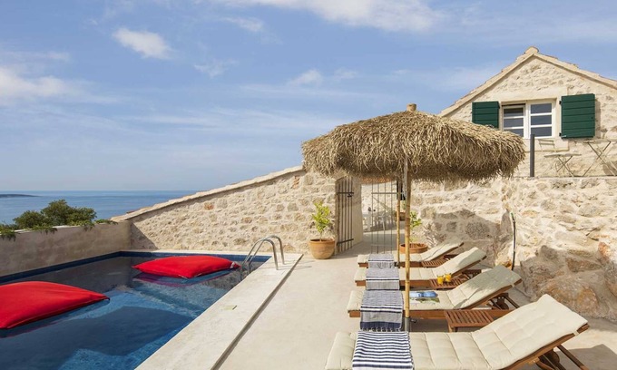 Zavala Villa | Villa Lapis - 19th century heritage house on Hvar with exceptional views, private pool and Jacuzzi