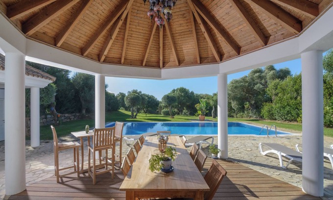 Benalup-Casas Vieja House | Villa "Lara" with Private Pool and Wi-Fi