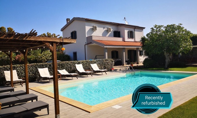 Alghero Villa | Villa Las Rosas is the ideal place for your holidays in Sardinia