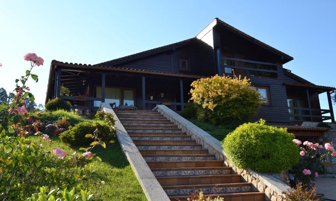 Salceda de Caselas House | VILLA LAURA