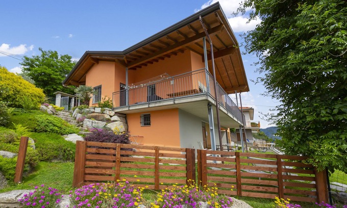 Besozzo Villa | Villa Laura Private Pool and Garden, Besozzo, Italy