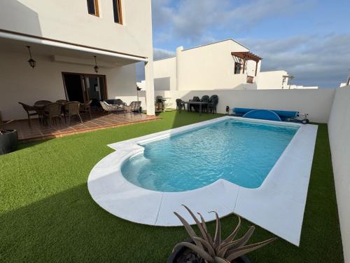 Costa Teguise Villa | Villa Lava