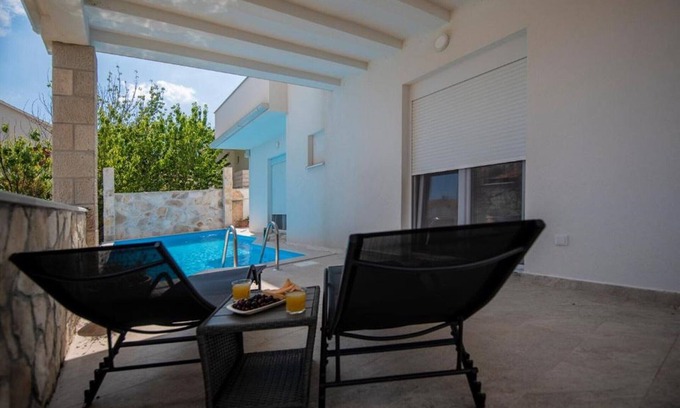 Ravno Apartment | Villa Lavanda - Two Bedroom Apartment with Balcony A1