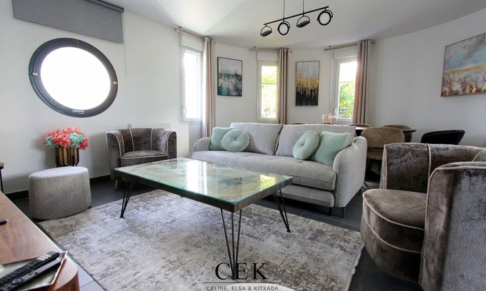 Chessy House | VILLA Le Madison: Townhouse for 12 people Val d'Europe-Disneyland Chessy