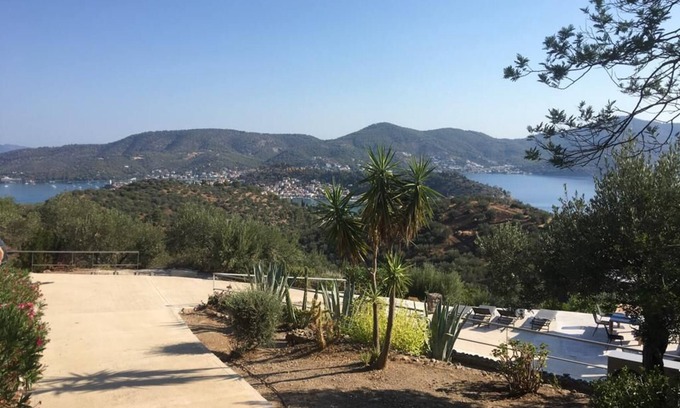 Galatas Villa | Villa Lefka amazinfg view