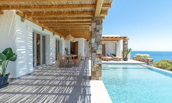 Megas Gialos Villa | Villa Lefko