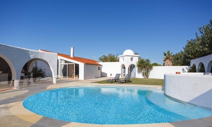 Raissac-d'Aude Villa | Villa Les Arches by Villa Plus