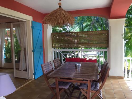 Saint-Francois Villa | Villa Les Saintes 4/5 p à 50m de la plage de l'anse de Mancillier