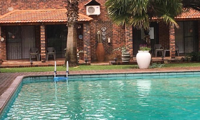 Vryburg House | Villa Lin-Zane