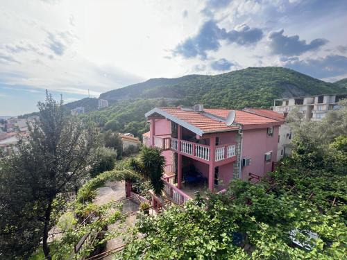 Becici Bed & Breakfast | Villa Linna