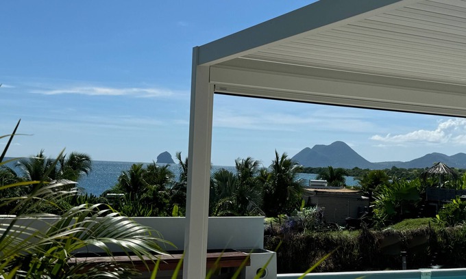 Trois-Rivieres House | Villa Little Grey Ste-Luce (Martinique) view of the Caribbean Sea