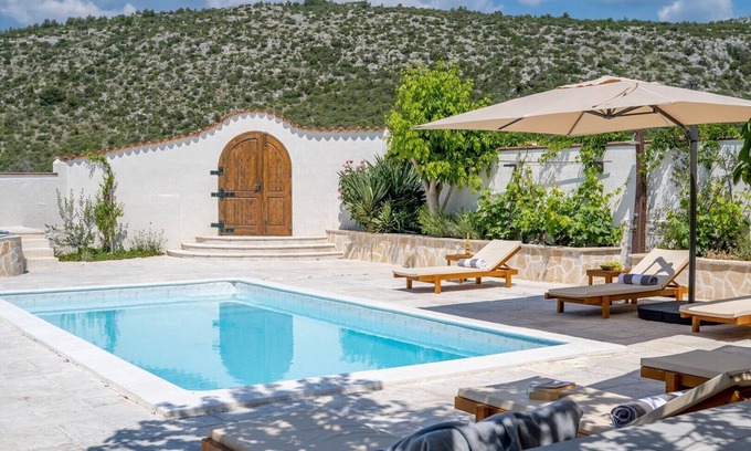 Marina Villa | Villa Little Paradise with a private pool, 4 bedrooms, 2 living areas, 3km from the beach in Marina