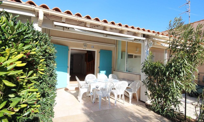 Portiragnes-Plage House | Villa located in secured residence "Les Marines", terrace south exposed, the beach is just 250m.