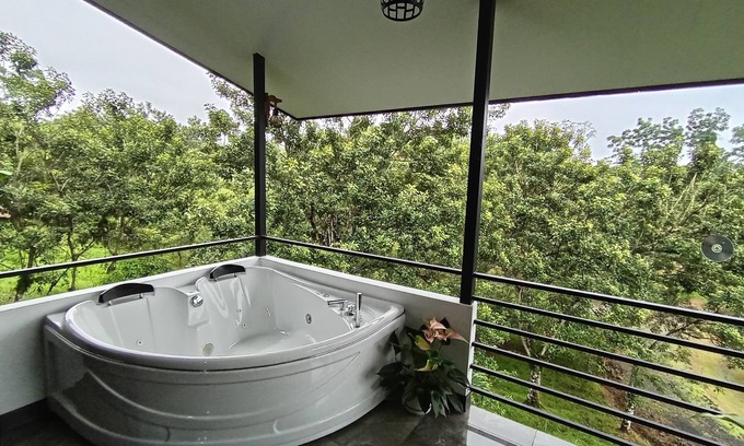 Chachagua Villa | Villa "Loma Paraíso" - Mountain, Lake, Jacuzzi, a/c, internet, telework.