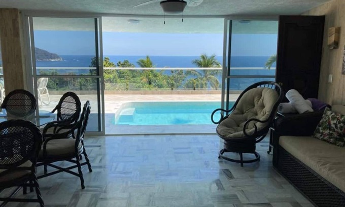 Caleta Villa | Villa Los Pericos