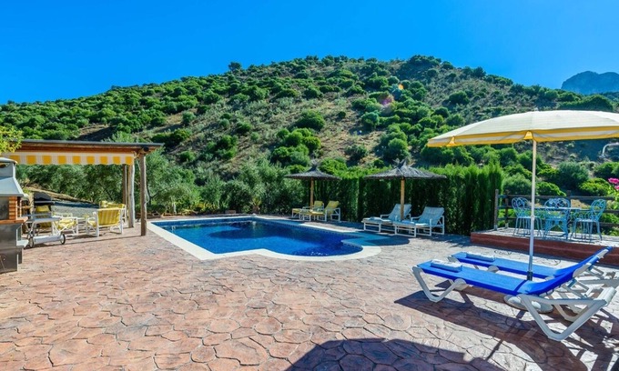 El Gastor Villa | Villa Los Rosales El Gastor by Ruralidays