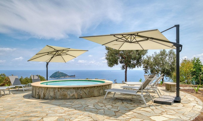 Vigo-Peirano Villa | Villa Luce del Sol Lux with Pool - M, Alassio, Italy
