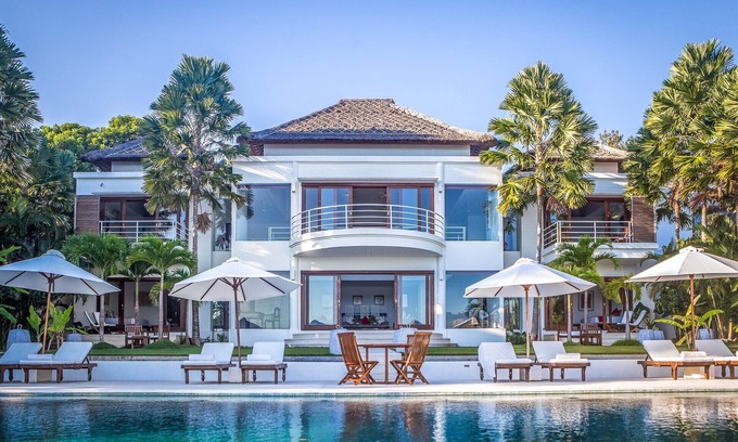 Candi Dasa Villa | Villa Lucia, Bali - White, Bright and Stunning!
