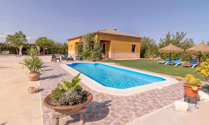 La Lantejuela House | Villa Lucrecia Holiday Home in Lantejuela, Seville Countryside