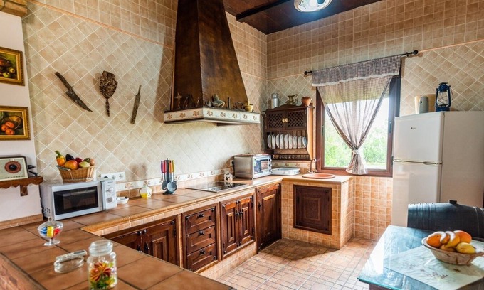 La Lantejuela Villa | Villa Lucrecia La Lantejuela by Ruralidays