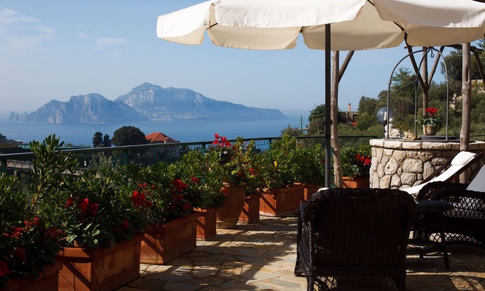 Schiazzano House | Villa Luisa, splendid panoramic villa overlooking Capri