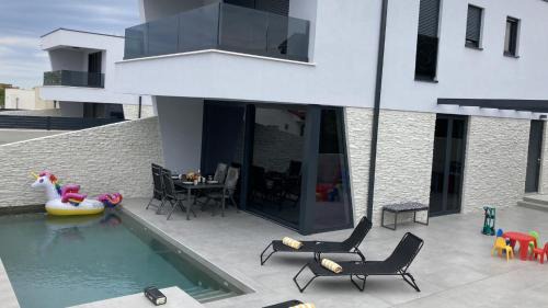 Sikici Villa | Villa LuRa in Pula mit Pool