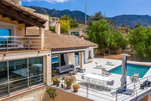El Mas Isaac Villa | Villa Luxueuse, 2 piscines, spa et salle de sport, 5 chambres, 4 salles de bain