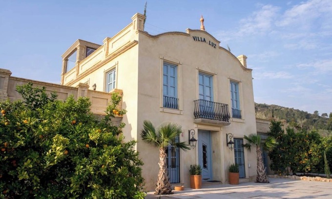 Alzira Villa | Villa "Luz Casa Valenciana Siglo XIX" with Mountain View, Pool & Wi-Fi