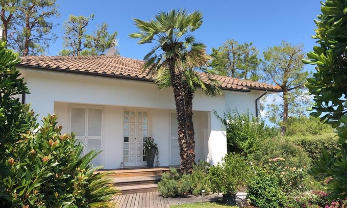 Marcelli Villa | Villa Lyla - Marcelli, elegant villa with garden overlooking the sea