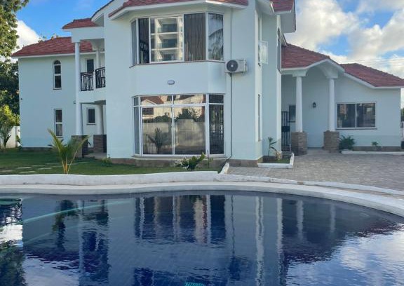 Mombasa Villa | Villa Macheo