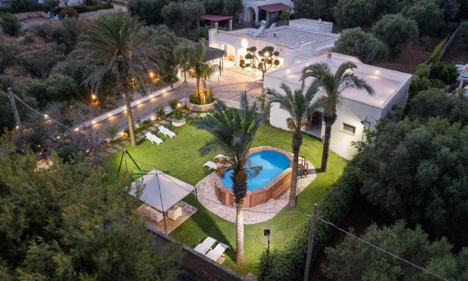 Marina di Novaglie Villa | Villa Machri - Con Piscina Privata E Ampio Giardino Vicina Al Mare