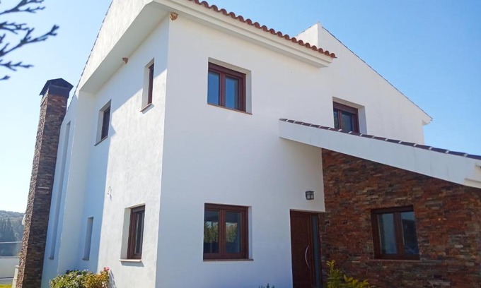 Loja House | Villa Madodos con piscina privada, jacuzzi, barbacoa y chimenea