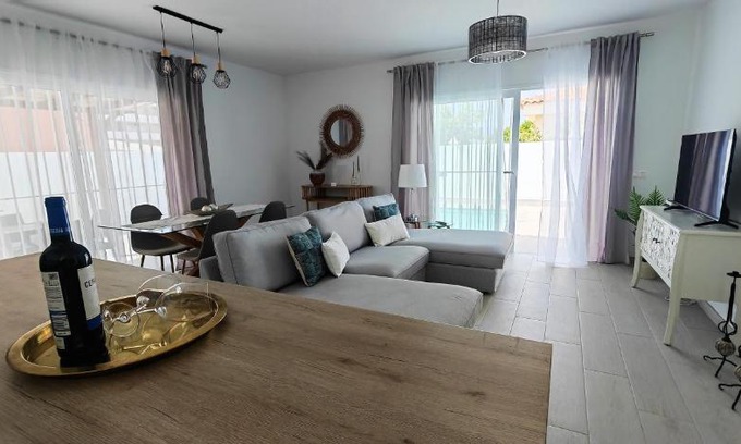 Callao Salvaje Villa | Villa Magnolia