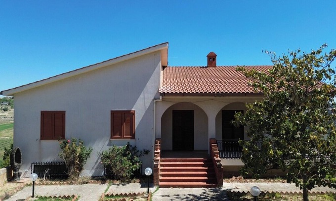 Grotte Villa | Villa Magnolia Grotte - Agrigento - In the hills 2 steps from the Temples and the sea