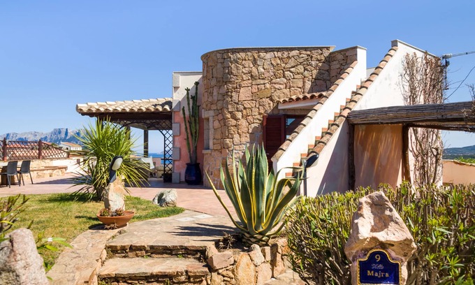 Porto Istana Villa | Villa Majra - exclusive pool facing Tavolara