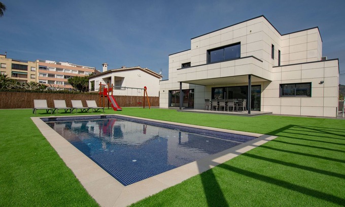 Pineda de Mar Villa | Villa Malibu