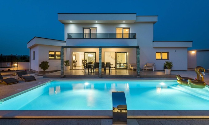Jadrija Villa | Villa Malin with Pool