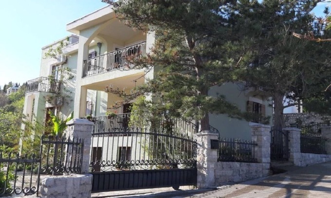 Sutomore House | Villa Maljevik,big modern house for big family