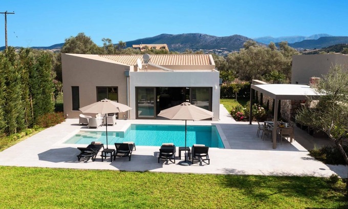 Kariotai Villa | Villa Mandola Sweet by Villa Plus