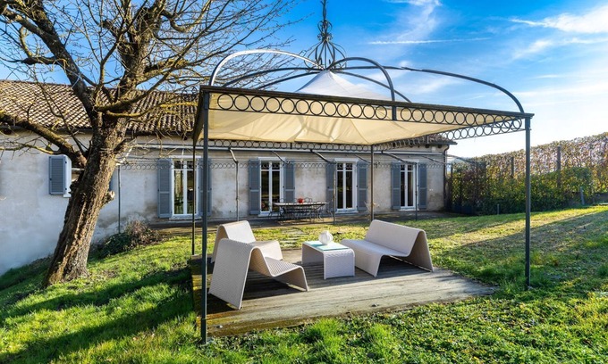 Monforte d'Alba Villa | Villa Manzoni, Luxury Cottage